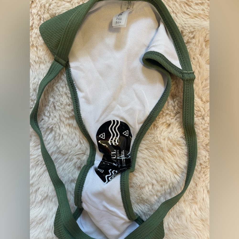 Ribbed Bikini - Picture 3 of 3